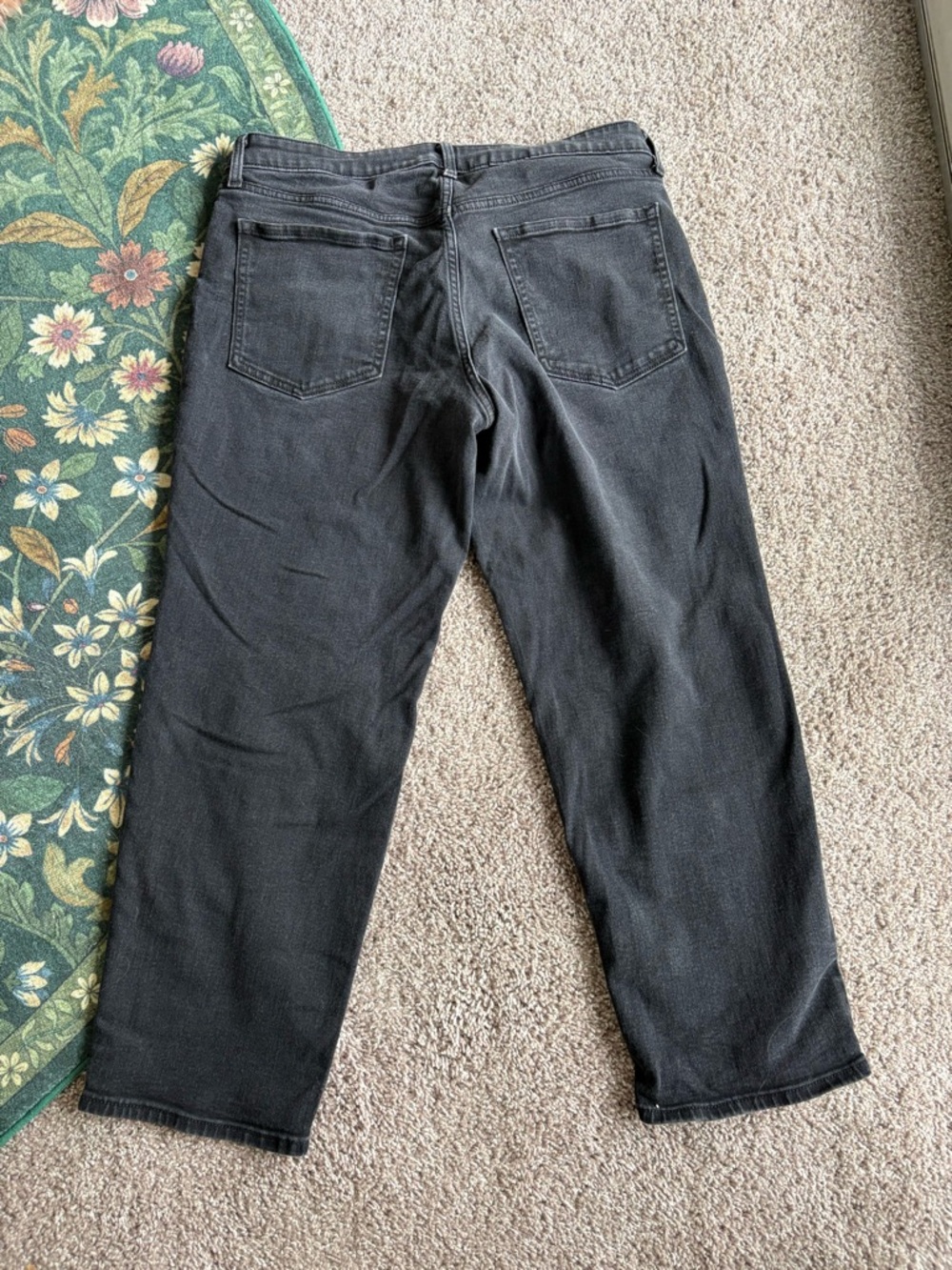 Old Navy Black High-Rise Wow Loose Jeans - Picture 2 of 3